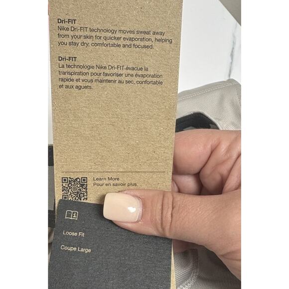 Nike Dri-FIT Women's Training Shorts XXL Gray Loose Fit 5" Inseam NWT - Picture 6 of 7